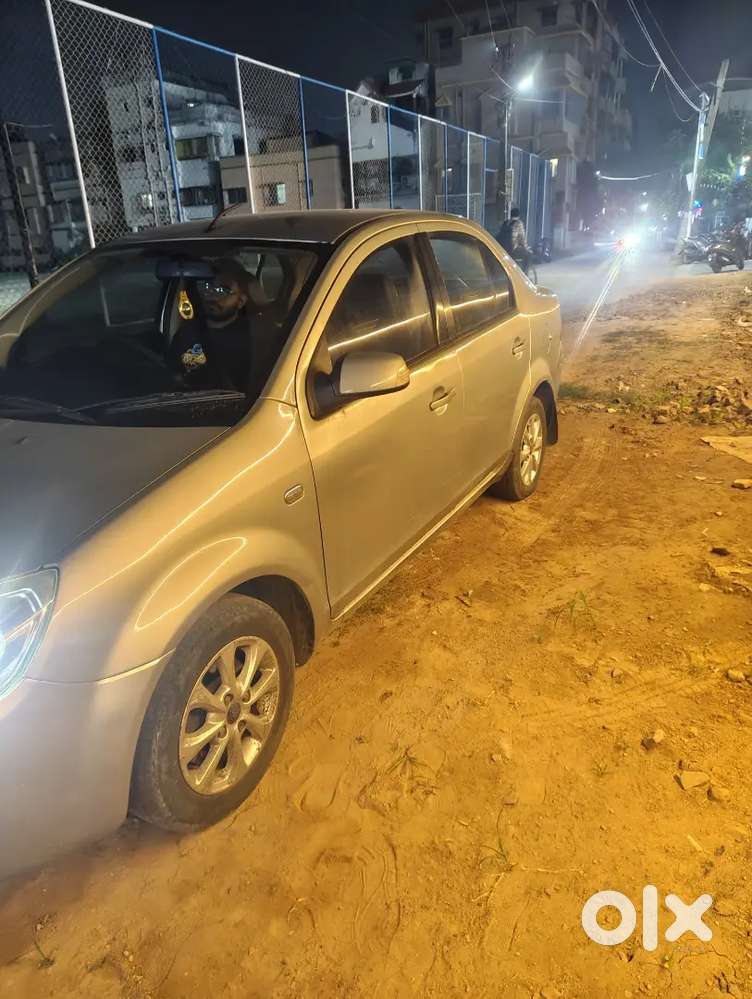 Ford Fiesta Classic 2014 Petrol L Premium Sedan I Excellent Condition.