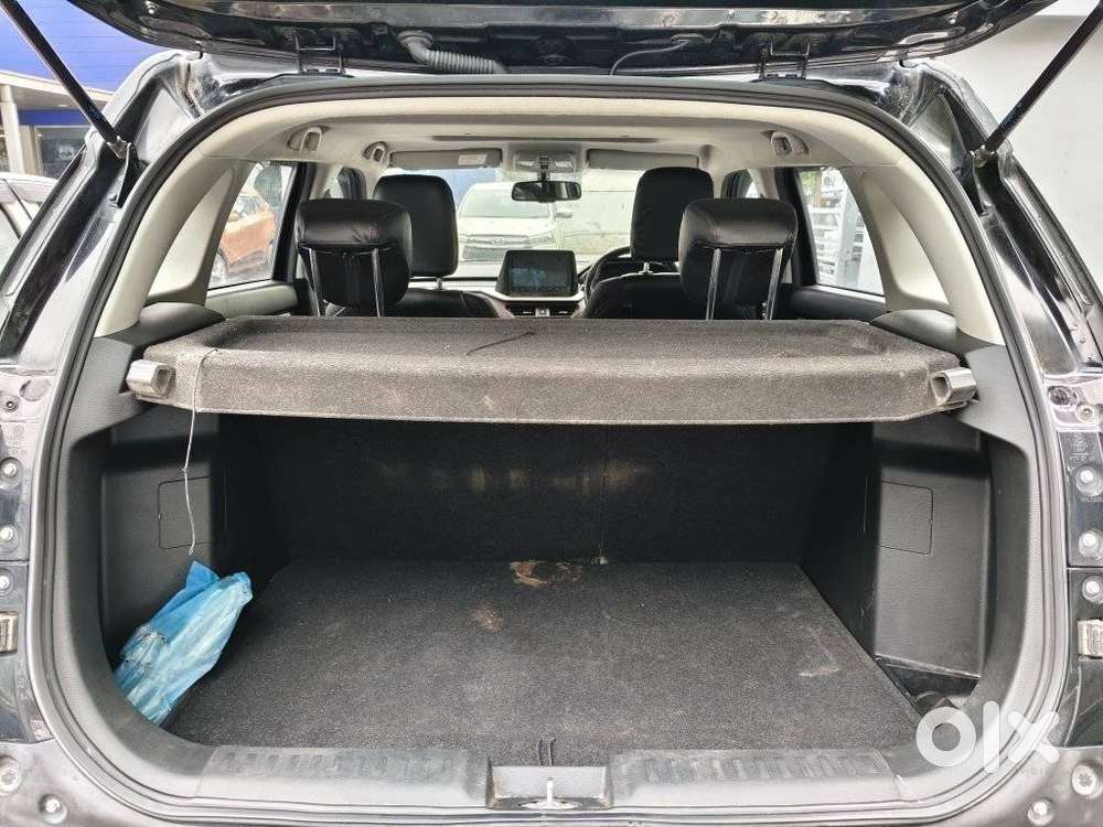 Maruti Suzuki Brezza 1.5 Zxi Plus Smart Hybrid, 2024, Petrol