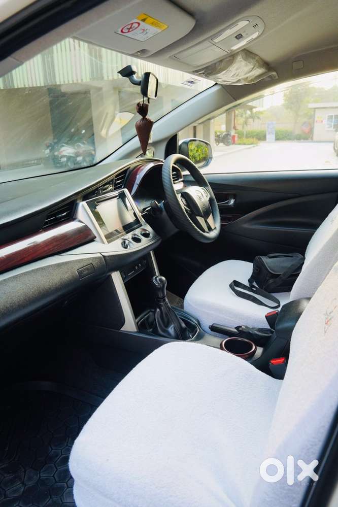 टीप टॉप कंडीशन, नई जैसी मेंटेंड Bs6 Toyota Innova Crysta 2020