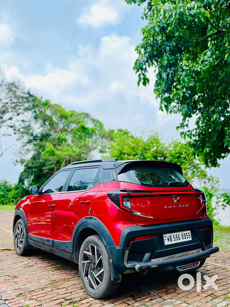 Mahindra Xuv 3xo, 2025, Petrol