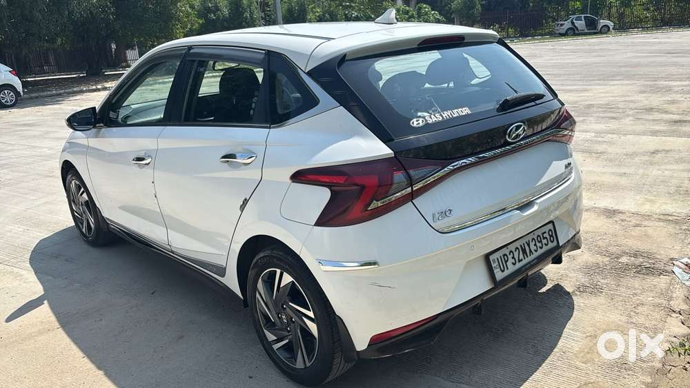 Hyundai I20 Asta (o) 1.2 Mt, 2023, Petrol