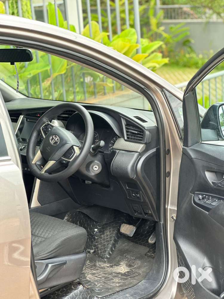 Toyota Innova Crysta 2.8 Gx At 8s, 2019, Diesel