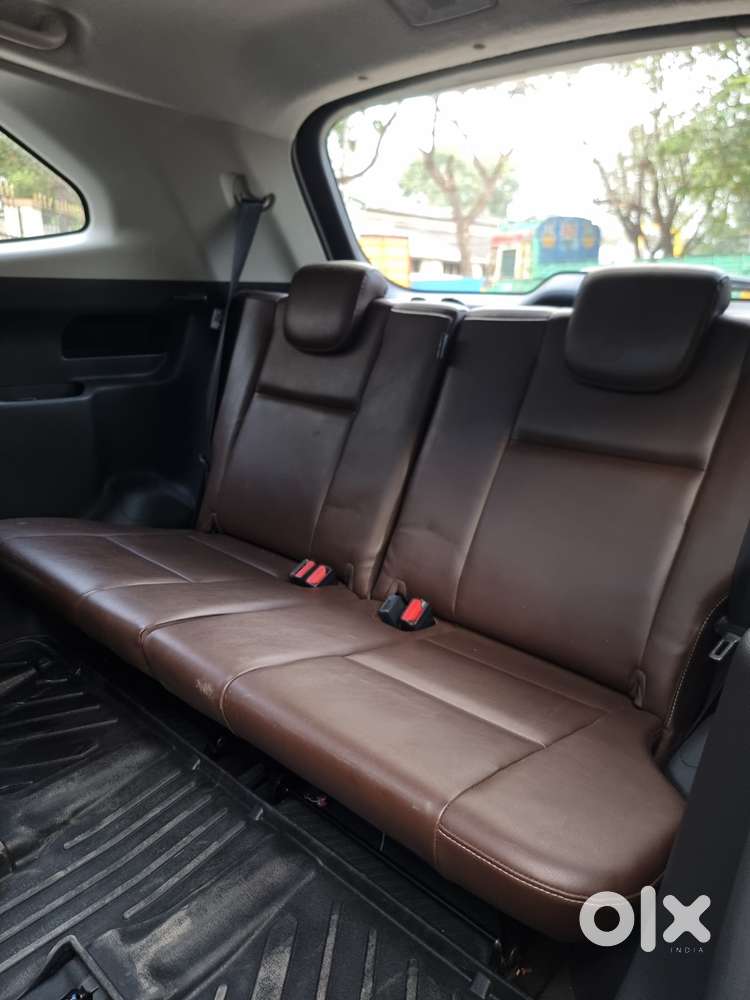 Toyota Innova Hycross