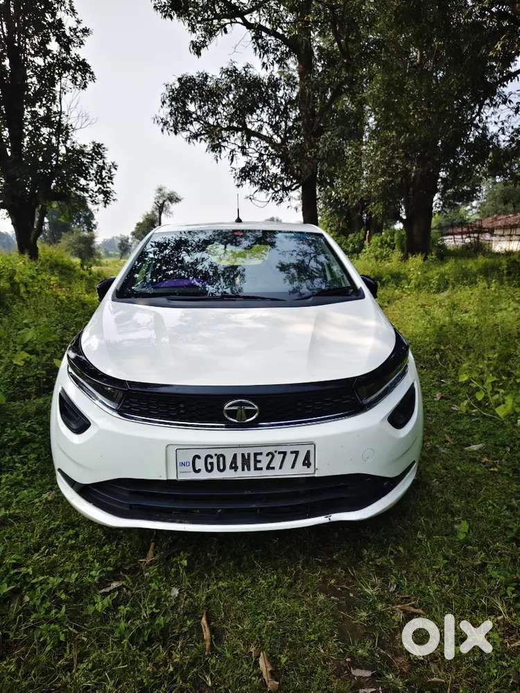 2021 Tata Altroz Petrol Manual - 68000 Km Driven