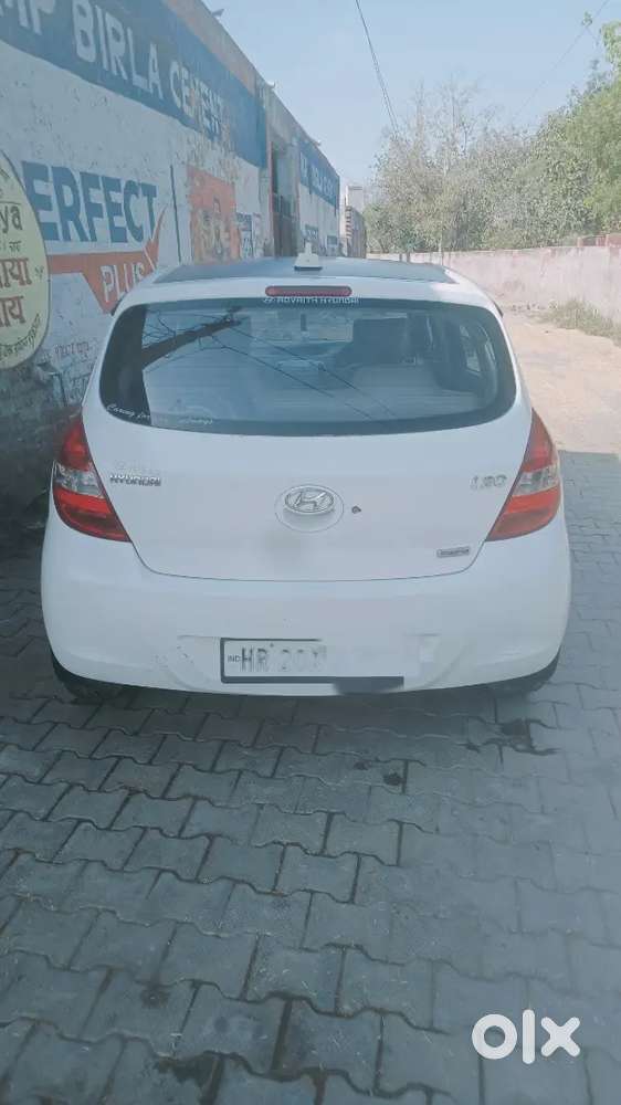 Hyundai I20 Magna Petrol 2012