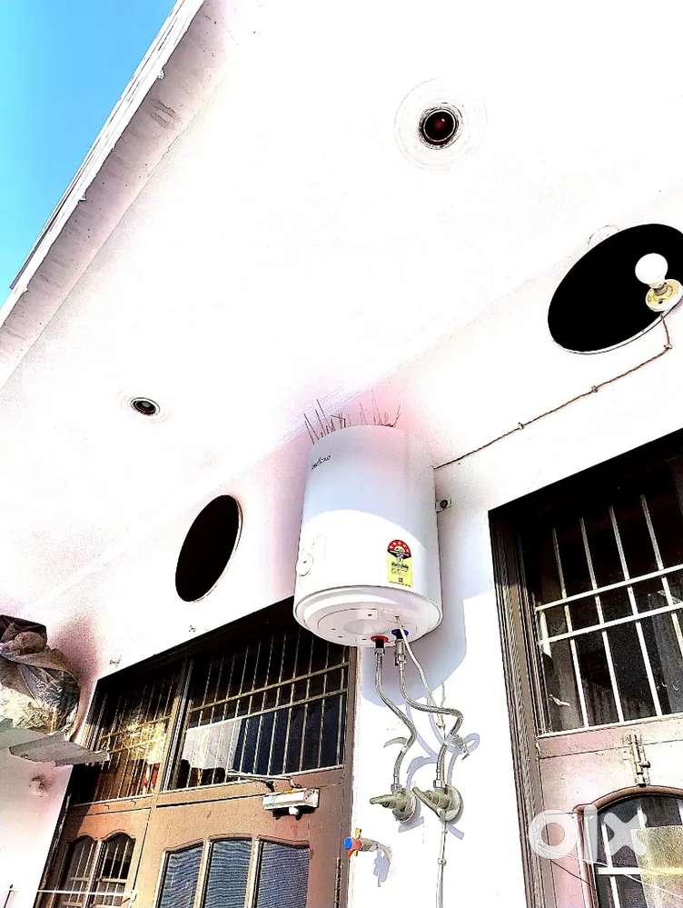 Sale Of Honda Amaze Amt And Electric Geyser 35 Lit.