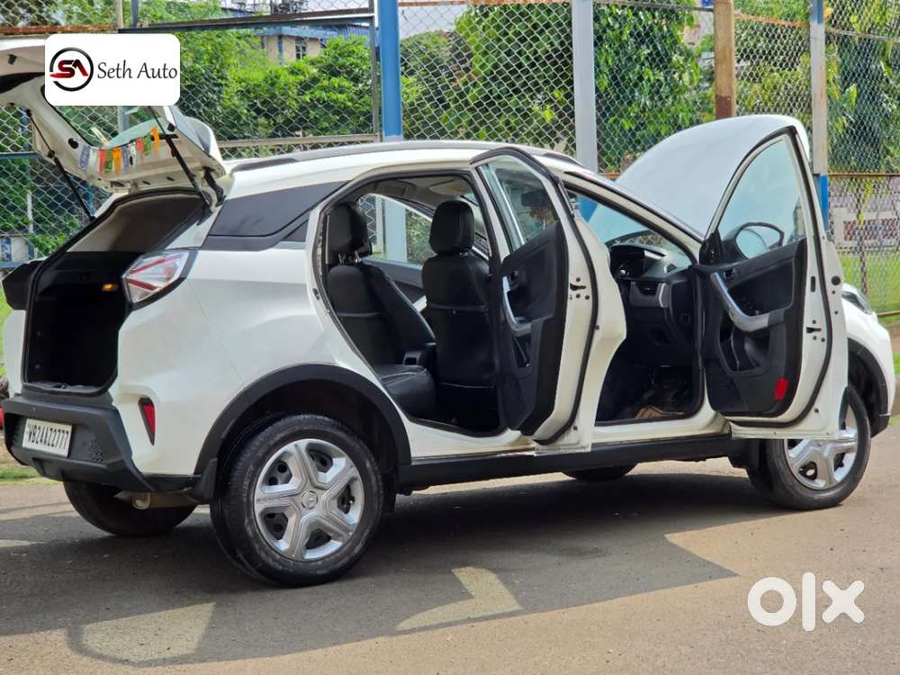 Tata Nexon 1.2 Revotron Xm (s), 2020, Petrol