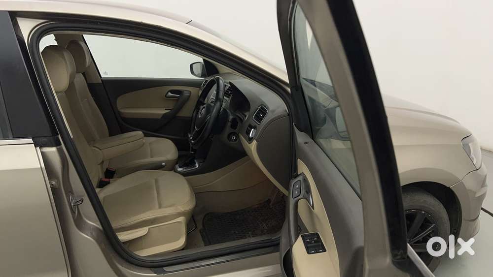 Volkswagen Vento 1.2 Tsi Highline At, 2017, Petrol