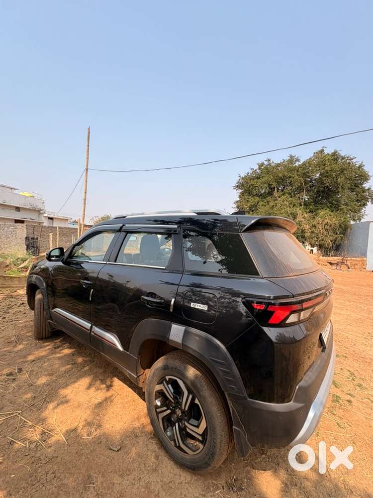 Maruti Brezza Petrol 2025
