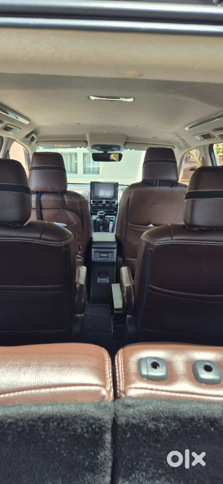 Toyota Innova Hycross 2.0 Vx Hybrid 7 Str, 2023, Petrol