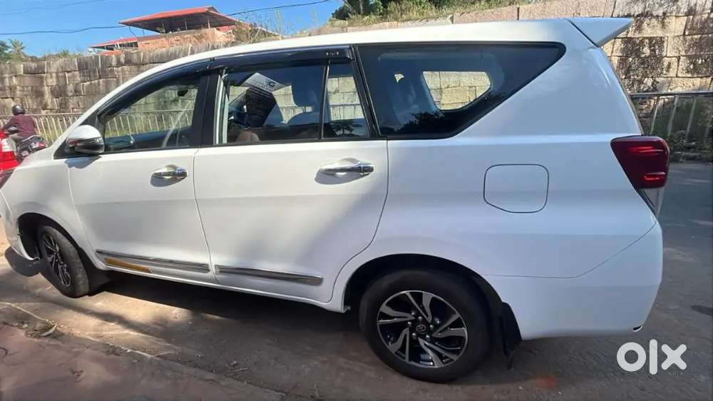 Toyota Innova Crysta 2024 Diesel Manual