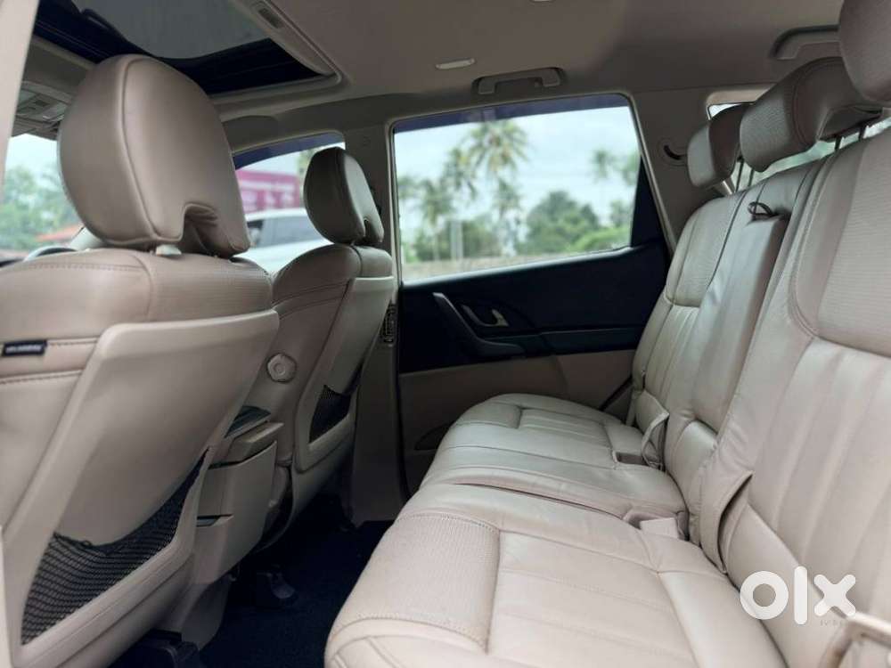 Mahindra Xuv500 2.2 W10, 2015, Diesel