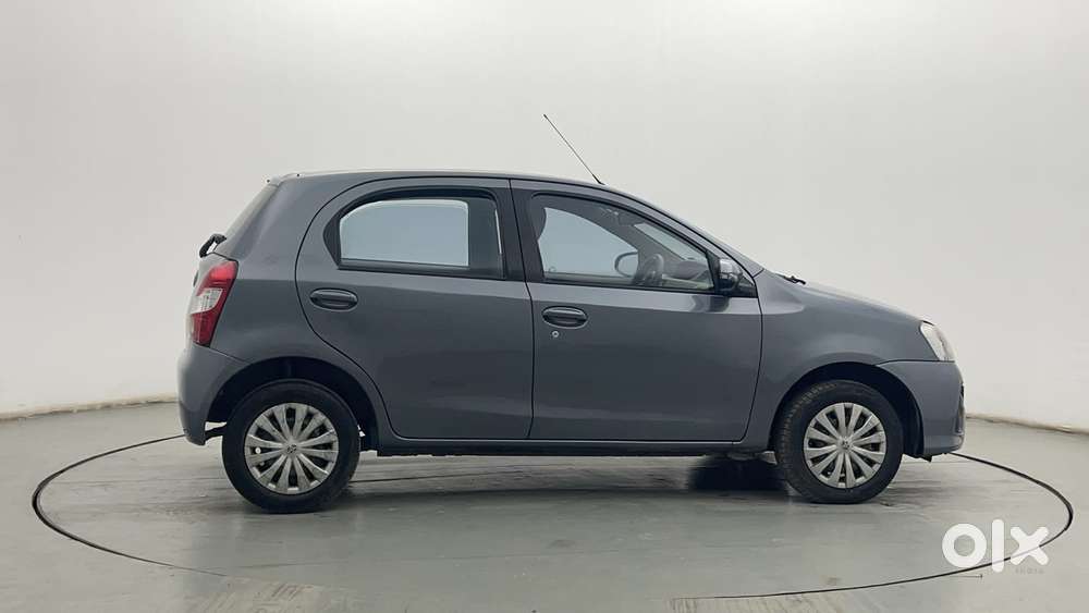 Toyota Etios Liva 2011-2012 V, 2016, Petrol