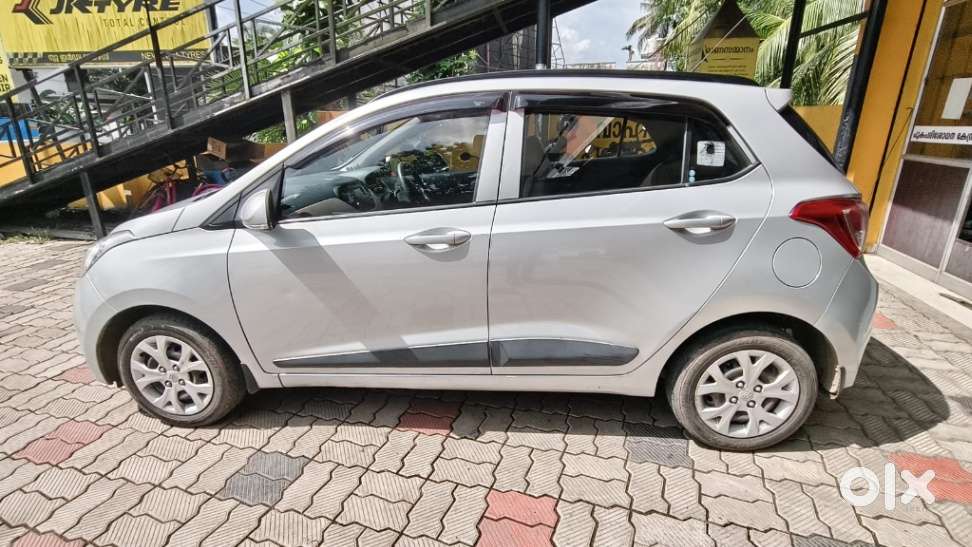 Hyundai Grand I10 Sportz, 2016, Petrol