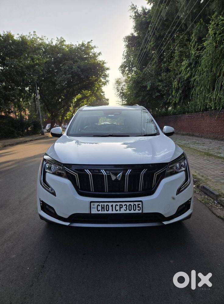 Mahindra Xuv700 2.2 Ax 7 Diesel At Str, 2023, Diesel