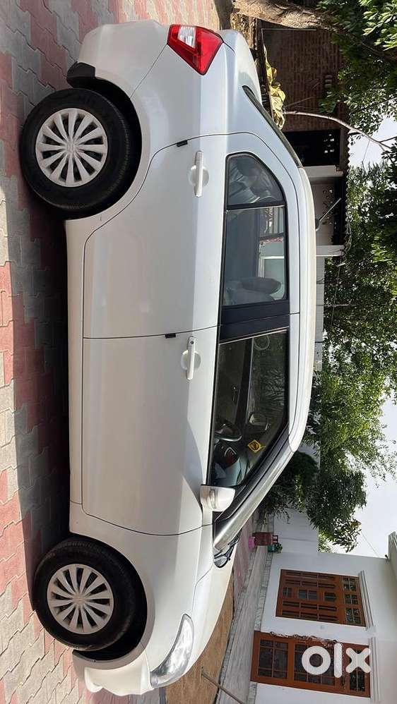 Maruti Suzuki Swift Dzire 2015 Diesel Well Maintained