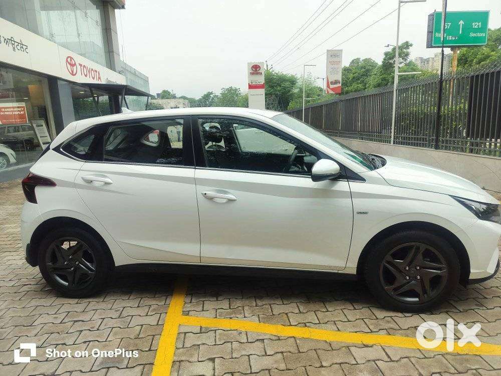 Hyundai I20 Sportz 1.2 Ivt, 2021, Petrol