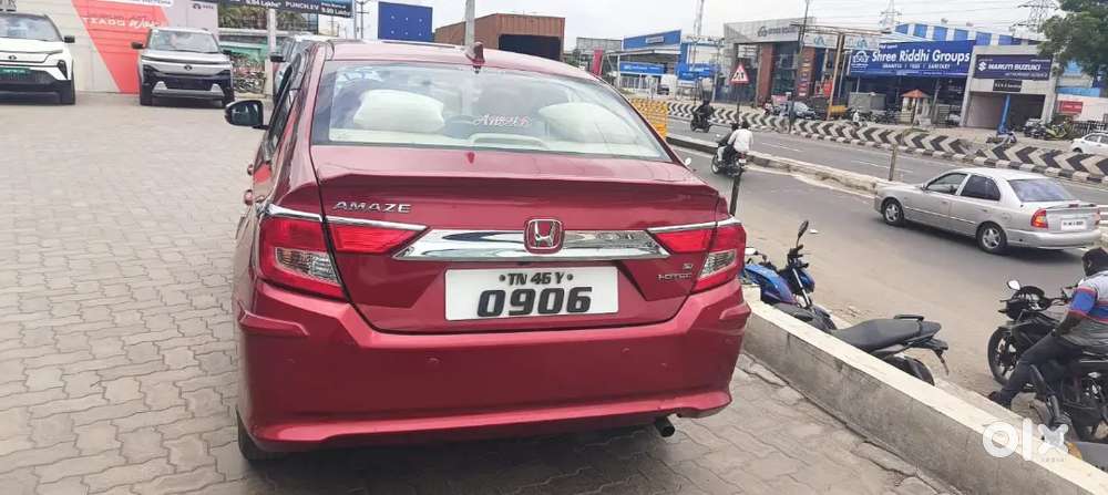 Honda Amaze 2nd Gen 2019 Diesel 135000 Km Driven.
