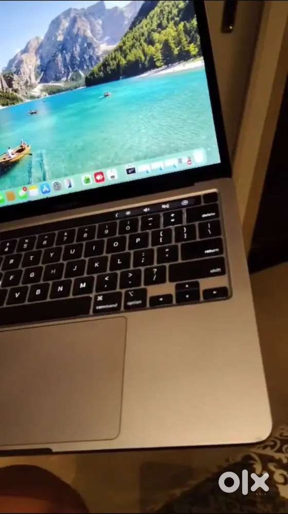 Apple macbook pro m2