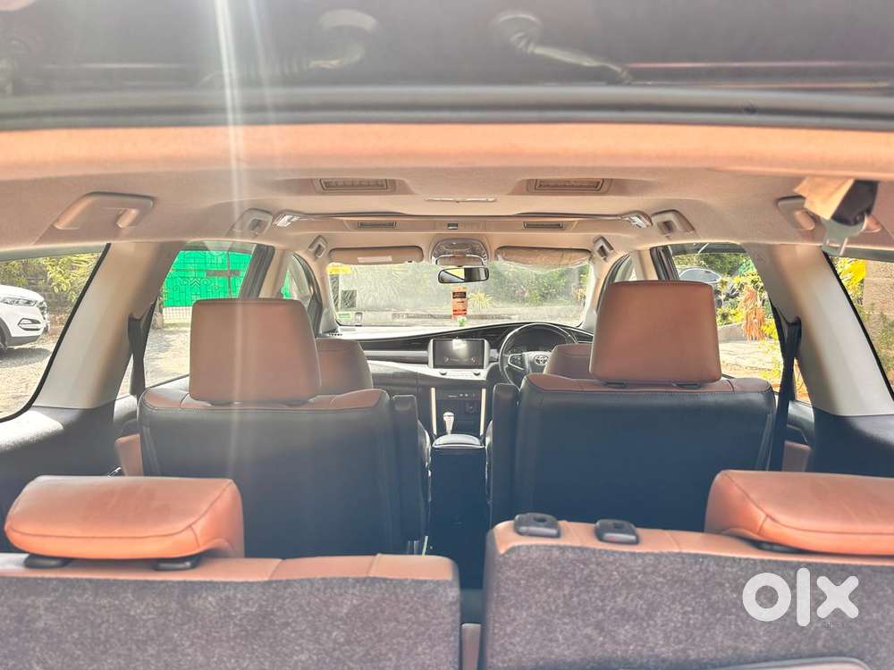 Toyota Innova Crysta 2.8z Automatic, 2017, Diesel