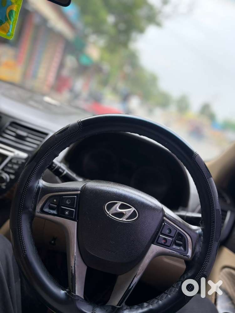 Hyundai Fluidic Verna 2012 Diesel Manual