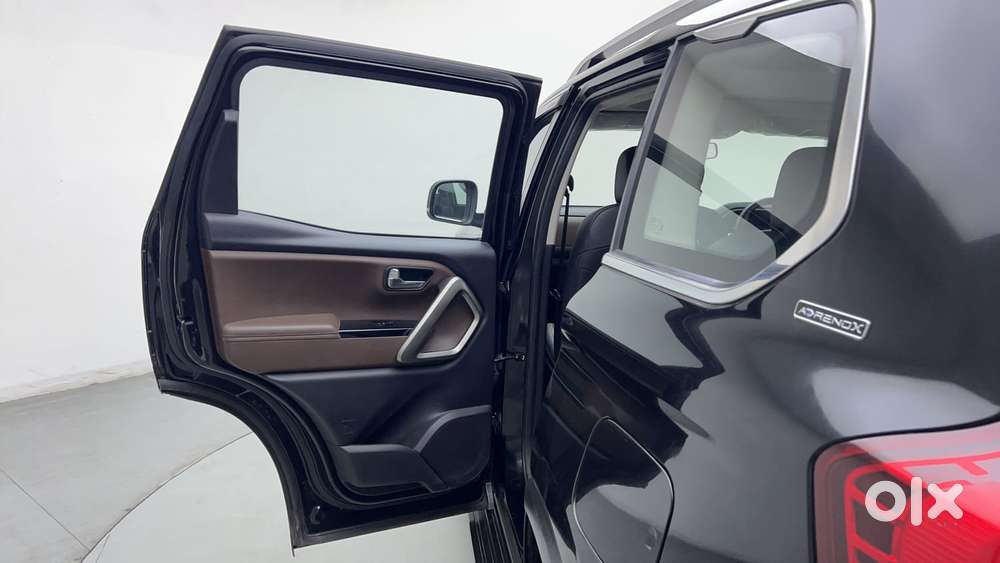 Mahindra Scorpio N Z8 Petrol At 7 Str, 2024, Petrol