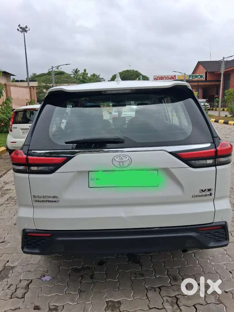 Toyota Innova Hycross 2023 Hybrid