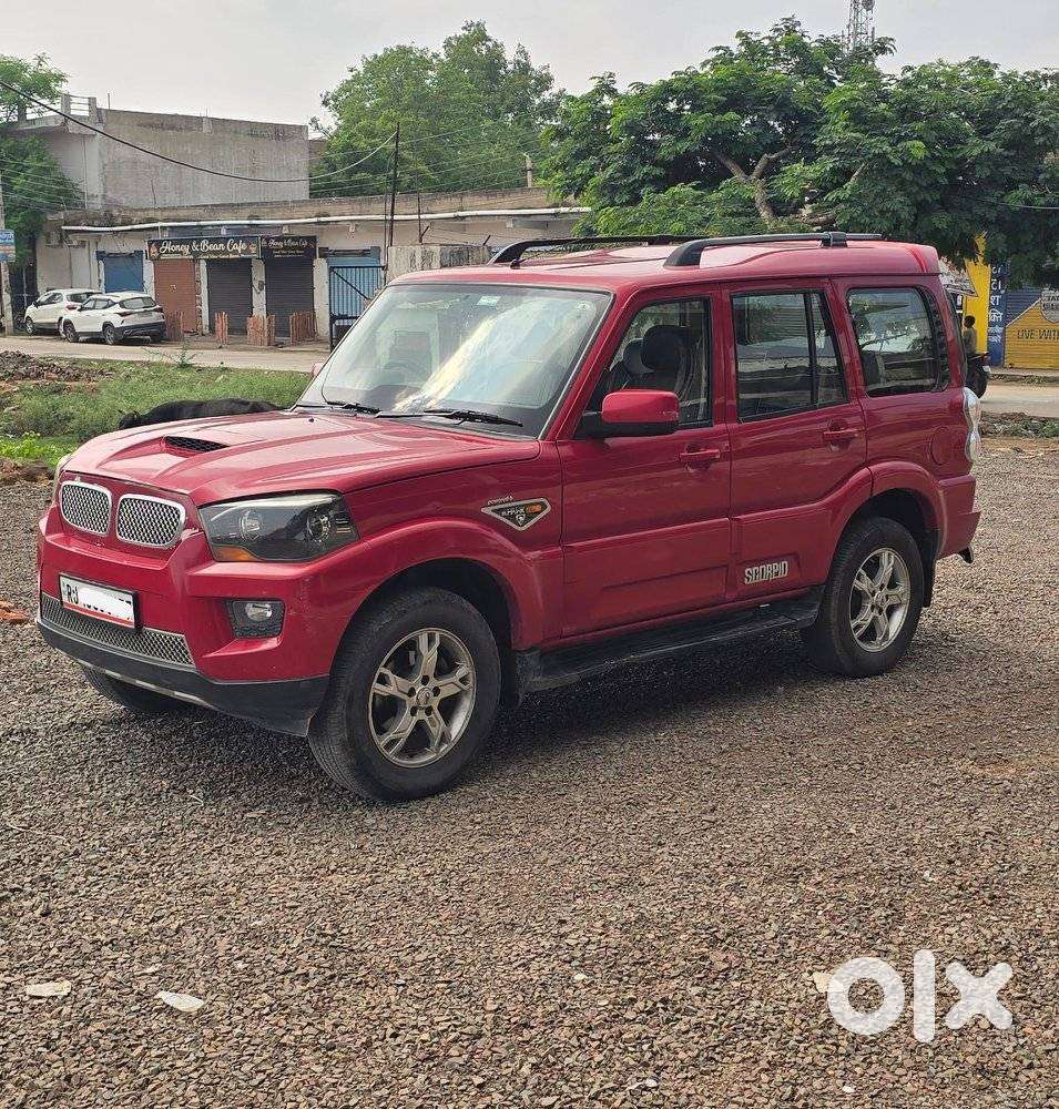 Mahindra Scorpio S8, 2014, Diesel