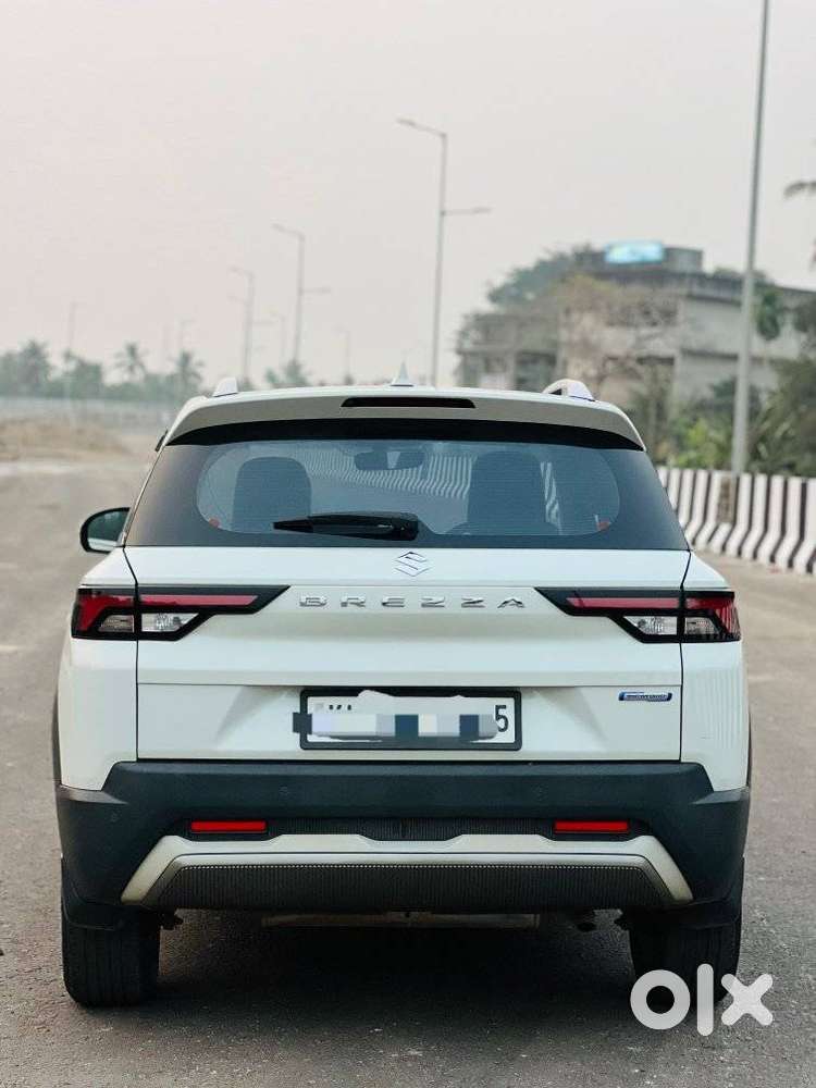 Maruti Suzuki Brezza 1.5 Zxi At Smart Hybrid, 2024, Petrol