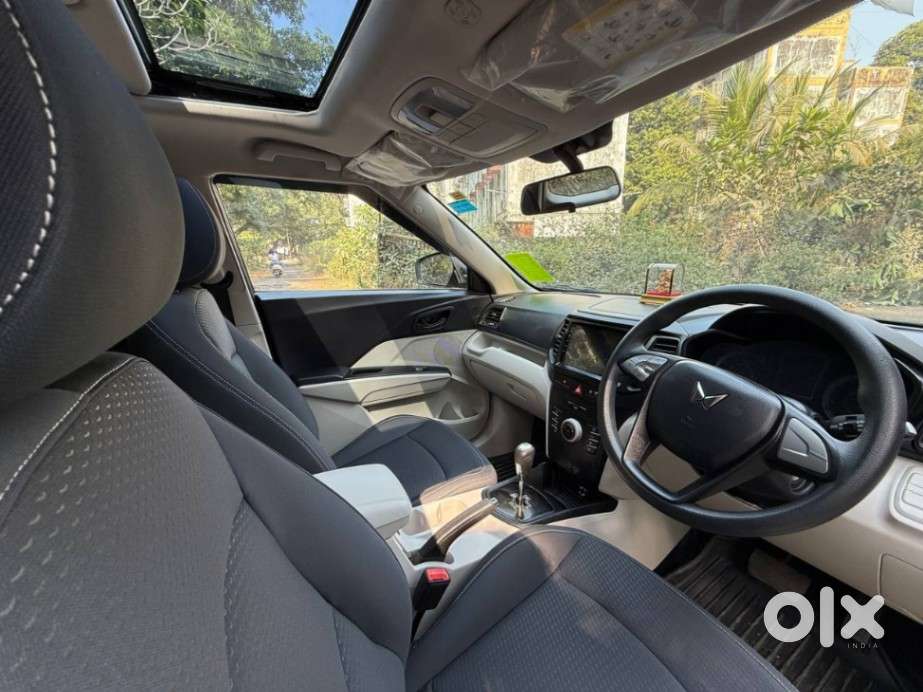 Mahindra Xuv300 1.2 W6 Amt Petrol, 2024, Petrol