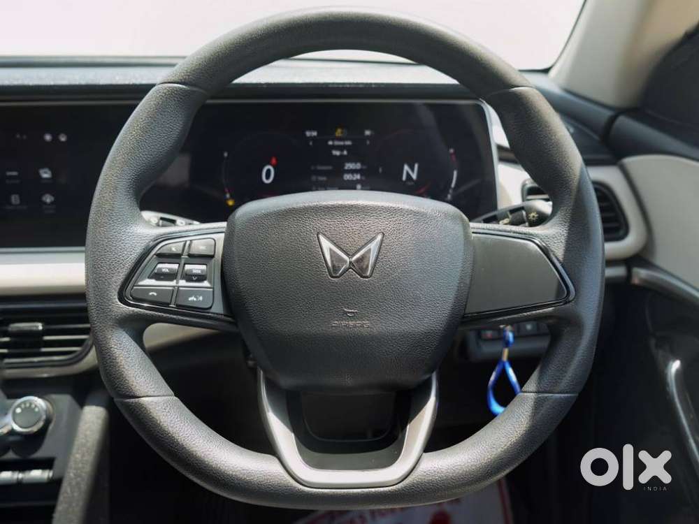 Mahindra Xuv700 2.2 Ax 5 Diesel Mt 7 Str, 2021, Diesel