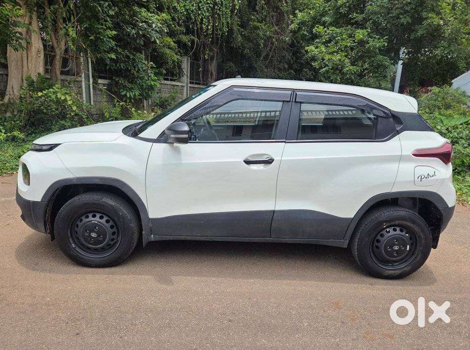 Tata Punch Creative, 2023, Petrol