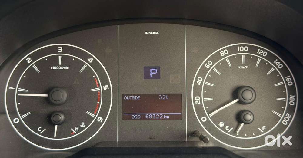 Toyota Innova Crysta [2020-ongoing] 2.7 Gx Mt 8 Str, 2021, Diesel