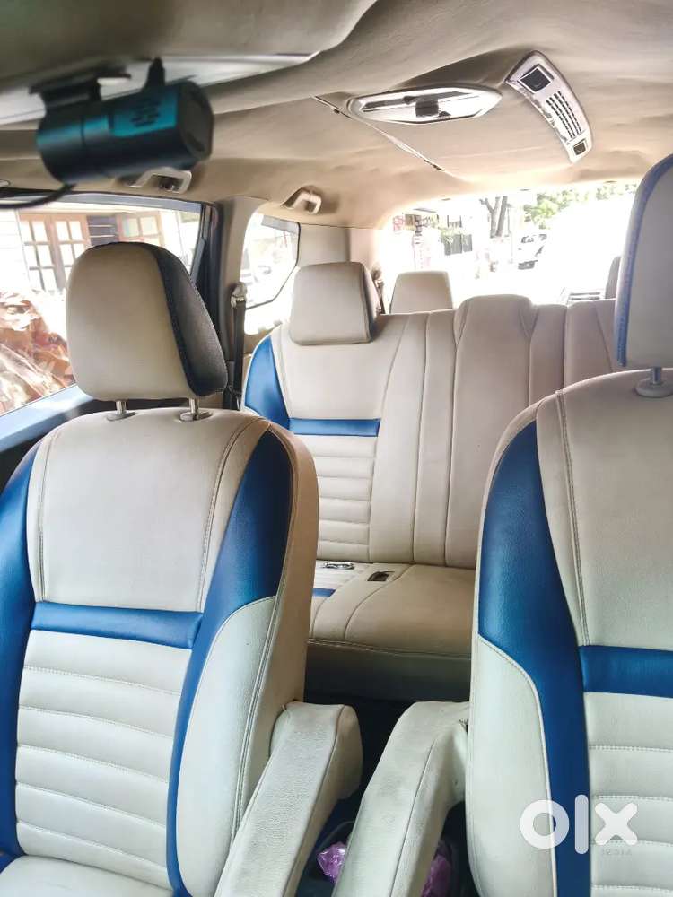 Mahendra Marroz 8 Seater With Good Running Condition