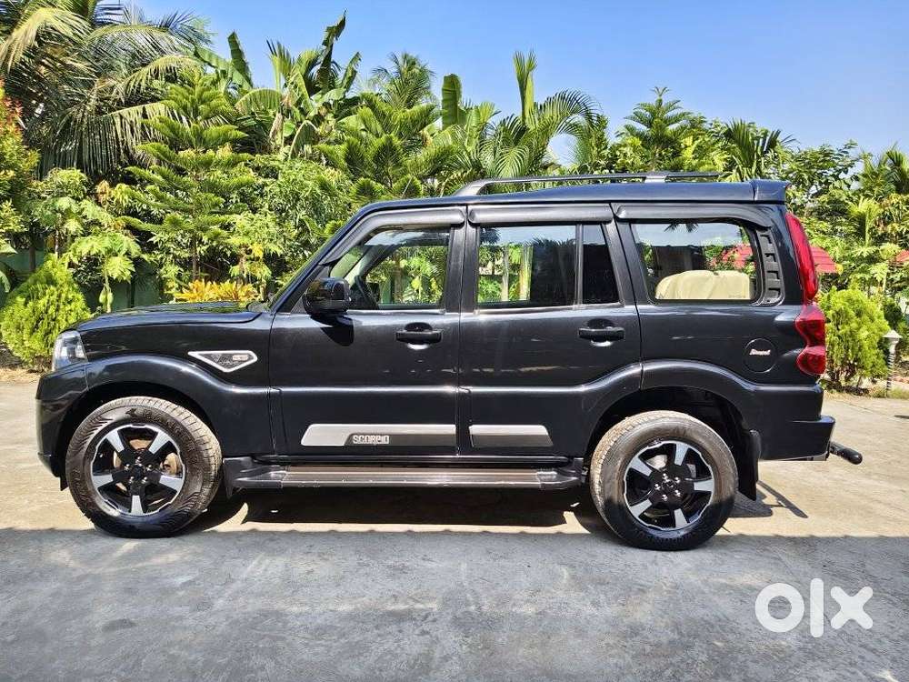 Mahindra Scorpio Classic 2.2 S 11 Mt 7 Str, 2024, Diesel