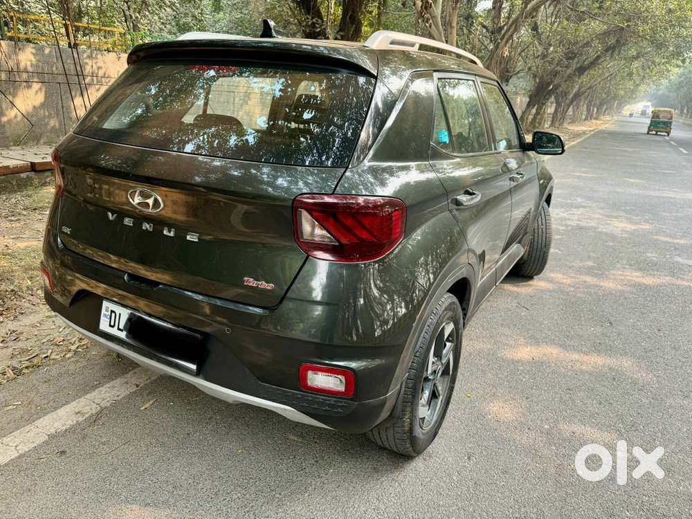 Like New 2019 October Hyundai Venue Top Model Automatic, Less Driven