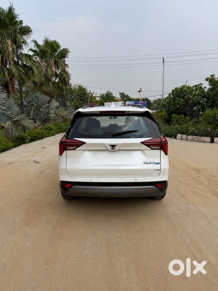 Mahindra Xuv700 Diesel Mt 2024