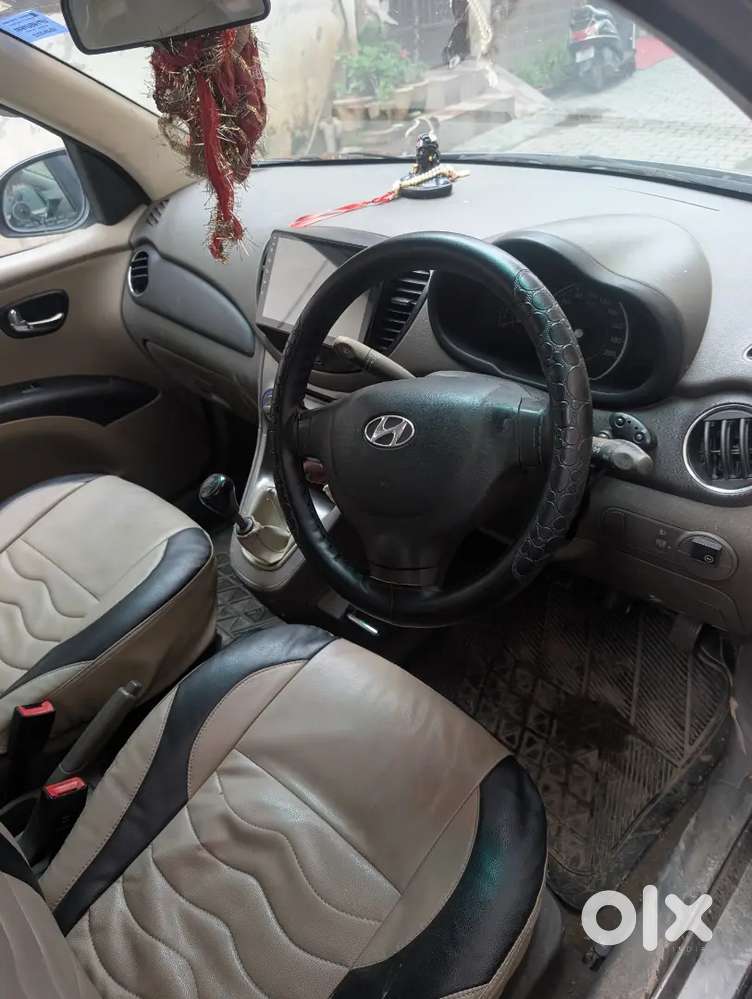 Hyundai I10 Sportz 2012