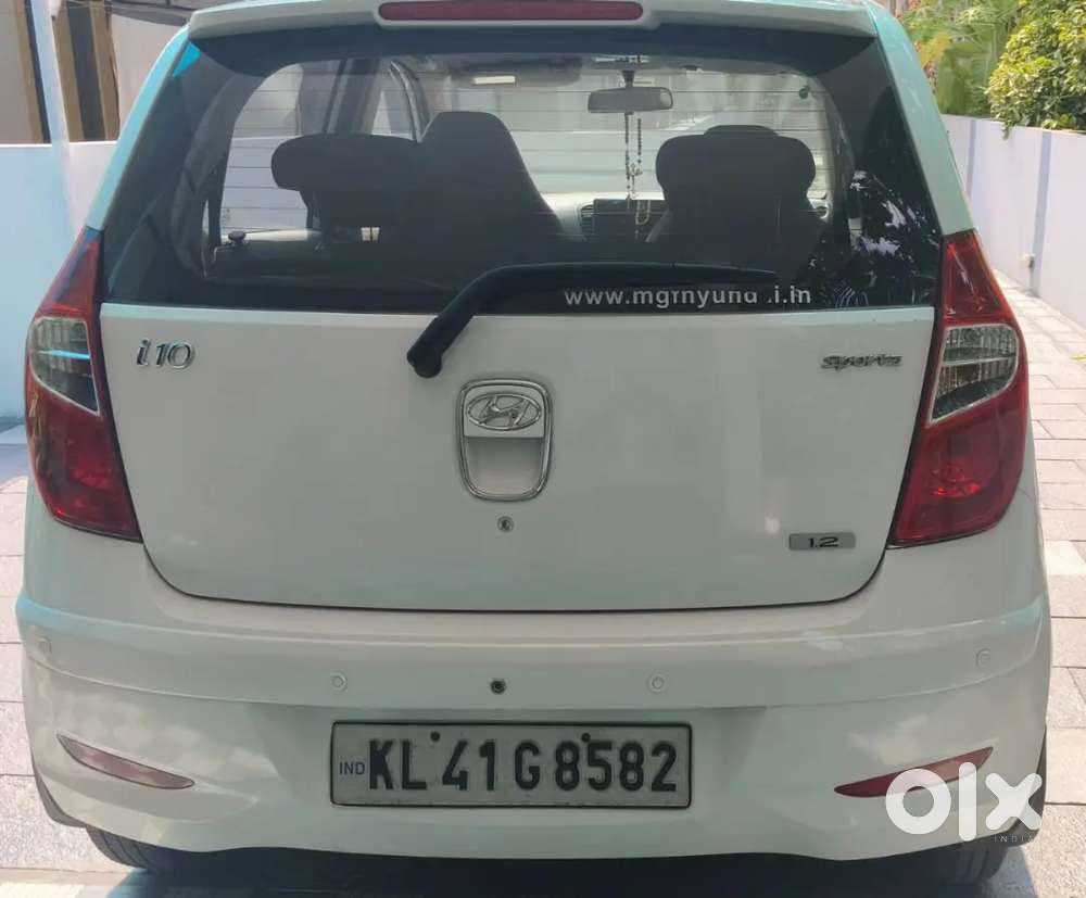 Well Maintained I10 Sportz For  Sale