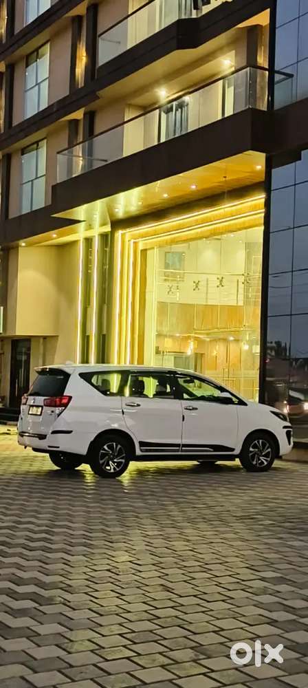 Inova Crysta 2020 Dec Model Almost New Condition