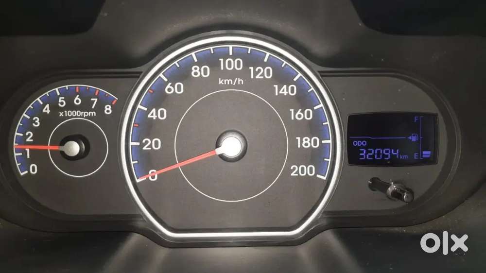 Hyundai I10 Sportz - 32000 Driven, 2015 Model & Well Maintained Car