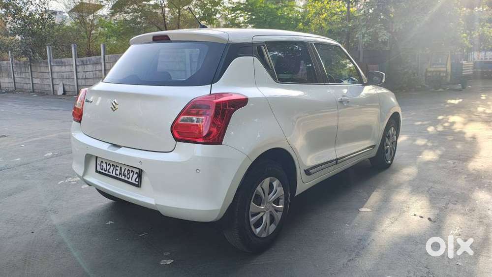 Maruti Suzuki Swift Vxi + Manual, 2022, Petrol