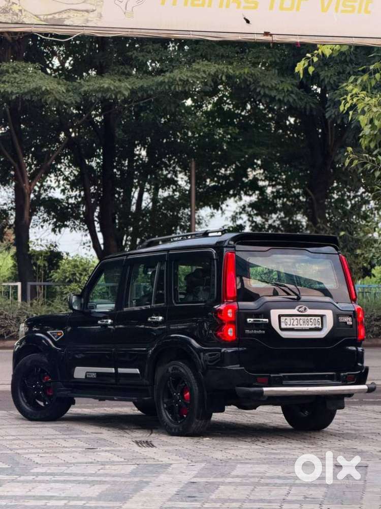 Mahindra Scorpio S10, 2015, Diesel