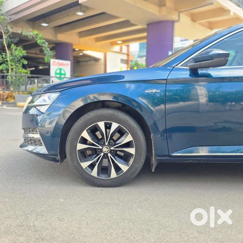 Skoda Superb 2.0 L&k Tsi At, 2022, Petrol