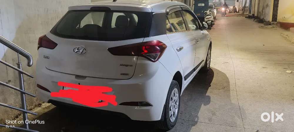 Hyundai I20 2016 Petrol Well Maintained Family Used.