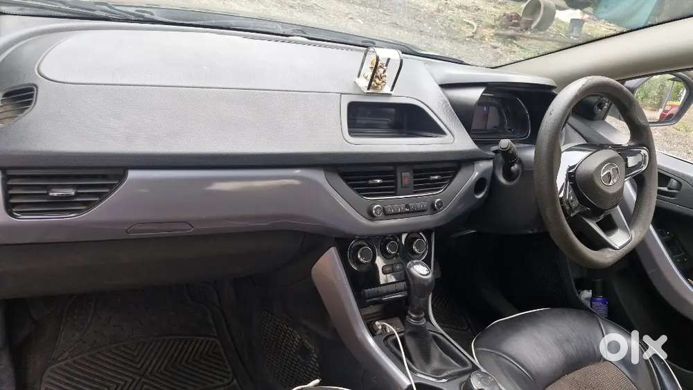 Sunroof, Inbuilt Music Systeam, Power Modes