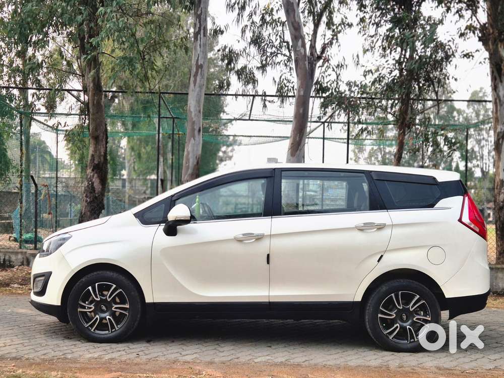 Mahindra Marazzo M6 8str, 2019, Diesel
