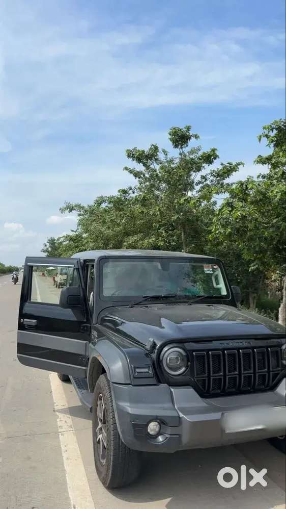 Mahindra Thar Roxx Petrol 2023