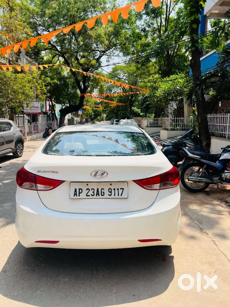 Hyundai Elantra 2013