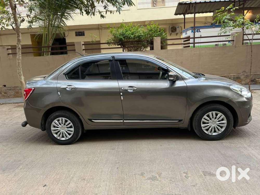 Maruti Suzuki Dzire 1.2 Vxi, 2022, Petrol